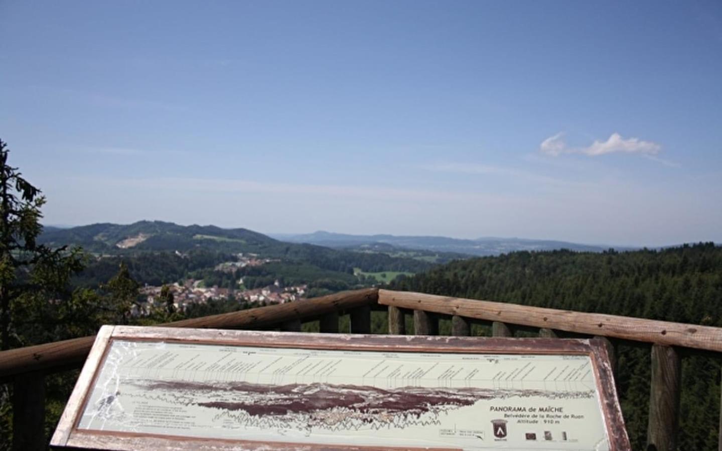 Gite Le P'Tit Chasseral Maîche Exteriör bild